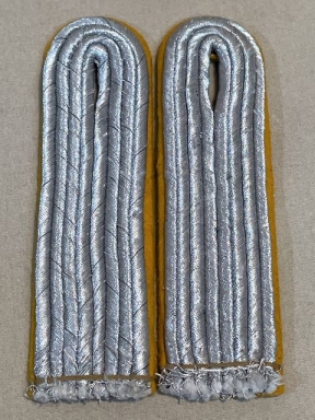 Original WWII German Luftwaffe Flight Leutnant's Shoulder Boards, Pair