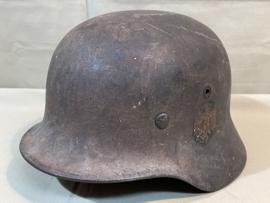 Original WWII German Army (Heer) M40 Single Decal Steel Helmet