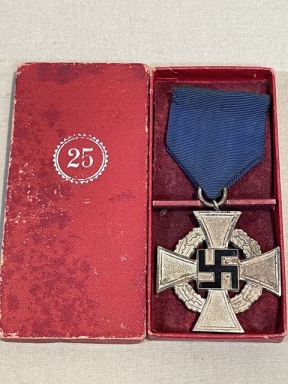 Original WWII German Cased 25-Year Faithful Service Medal