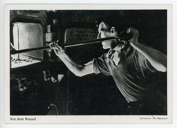 Original WWII German Kriegsmarine Photo Postcard, Vor dem Kessel