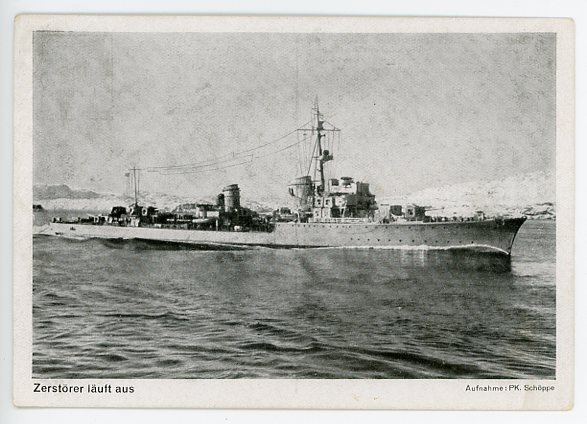 Original WWII German Kriegsmarine Photo Postcard, Zerst�rer l�uft aus