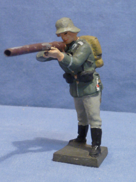Original Nazi Era German Toy Soldier Standing w/SHOOTING Rifle, LINEOL