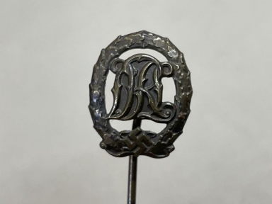 Original WWII German DRL Sports Badge in Bronze Medal Miniature, 16mm