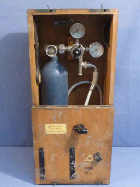 Original WWII German Oxygen Treatment Device for Troops, Sauerstoff Behandlungsger�t f�r Truppen