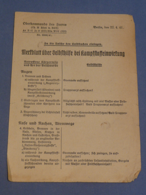 Original WWII German Army Soldbuch Insert, Merkblatt ber Selbsthilfe bei Kampfstoffeinwirkung