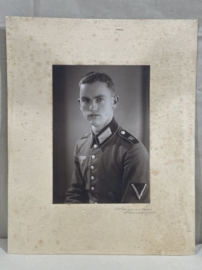 Original WWII German Heer (Army) Gefreiter's Photograph on Stiff Backing, Waffenrock!