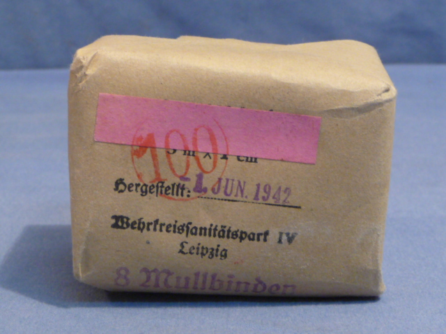 Original WWII German Medical Item, 8 Mullbinden (Gauze Bandages)