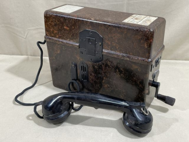Original WWII German Model 33 Field Phone in Bakelite Case