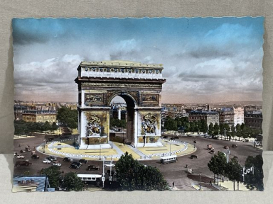 Original WWII Era French Architecture Postcard, Paris en Flanant L'Arc de Triomphe