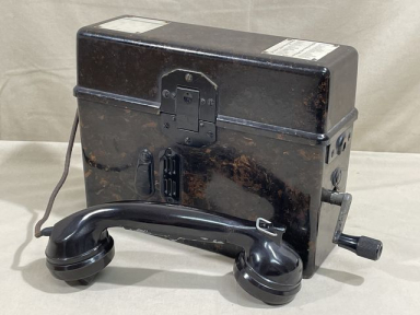 Original WWII German Model 33 Field Phone in Bakelite Case