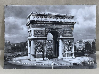 Original WWII Era French Architecture Postcard, Paris et ses Merveilles Arc de triomphe