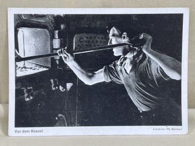 Original WWII German Kriegsmarine Photo Postcard, Vor dem Kessel