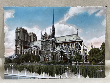 Original WWII Era French Architecture Postcard, Paris en Flanant Notre-Dame