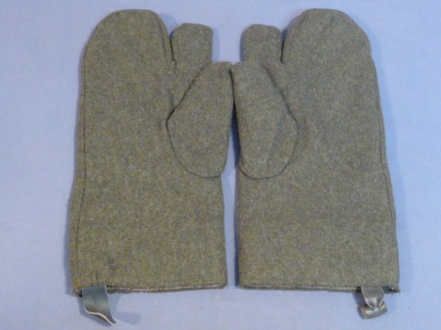 Original WWII German Army Wool Over-Mittens, Pair