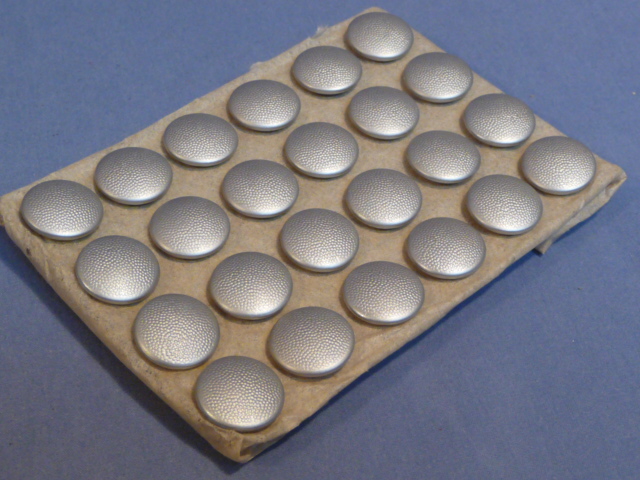 Original WWII German Card of 16mm Pebbled Buttons, Silver
