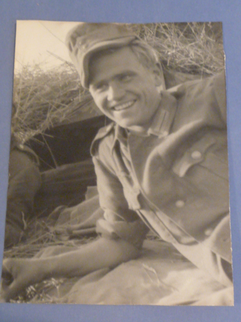 Original WWII German Army Soldier's Photograph, M43 CAP!