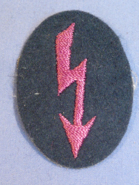 Original WWII German Signals Personnel Trade Badge, Smoke Troops