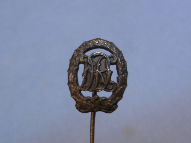 Original WWII German DRL Sports Badge in Bronze Medal Miniature, 16mm