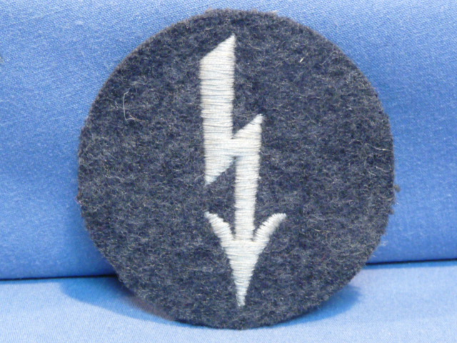 Original WWII German Luftwaffe (Air Force) Signals Personnel Trade Badge