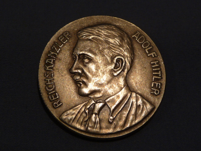 Original 1933 German Shooting Association Commemorative Coin, REICHSKANZLER ADOLF HITLER