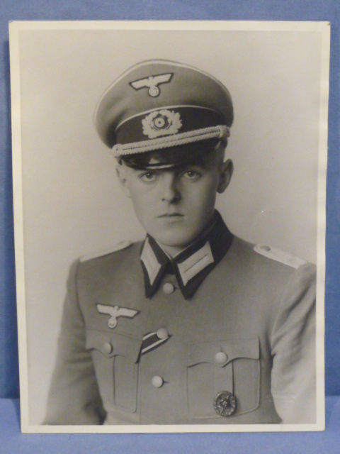 Original WWII German Studio Portrait Photograph, Decorated Heer (Army) Officer