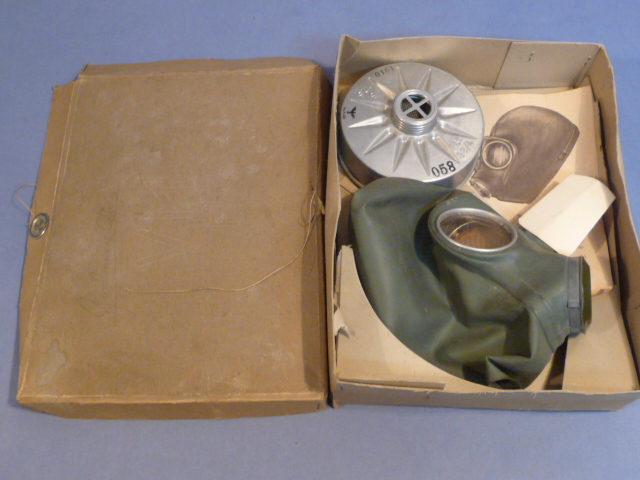 Original WWII German Luftschutz VM-F Gas Mask Set