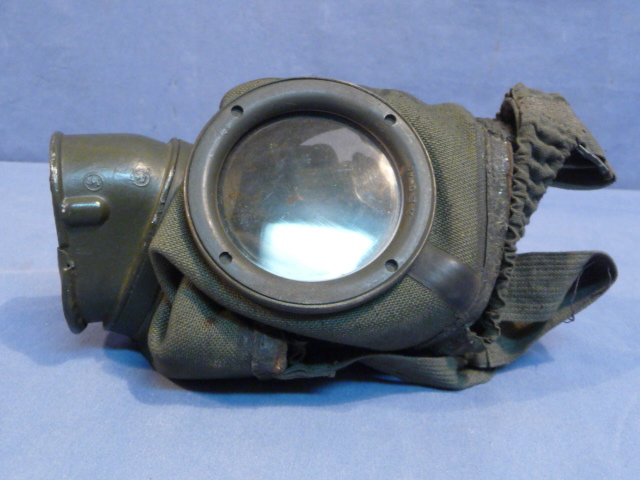 Original WWII German Soldier’s M30 Gas Mask, 1940 Dated Size 2