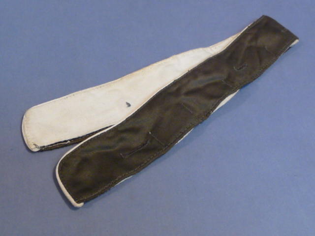 HOLD! Original WWII German Soldiers Tunic Collar Liner