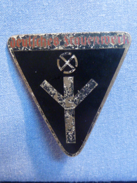 Original Nazi Era German Deutsches Frauenwerk Membership Badge, RZM M1/13