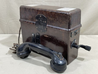 Original WWII German Model 33 Field Phone in Bakelite Case, 1944