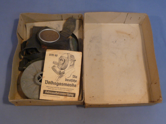 Original WWII German Luftschutz VM-F Gas Mask Set, UNUSED!