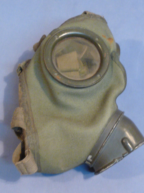 Original WWII German Soldier�s M30 Gas Mask, Large Size
