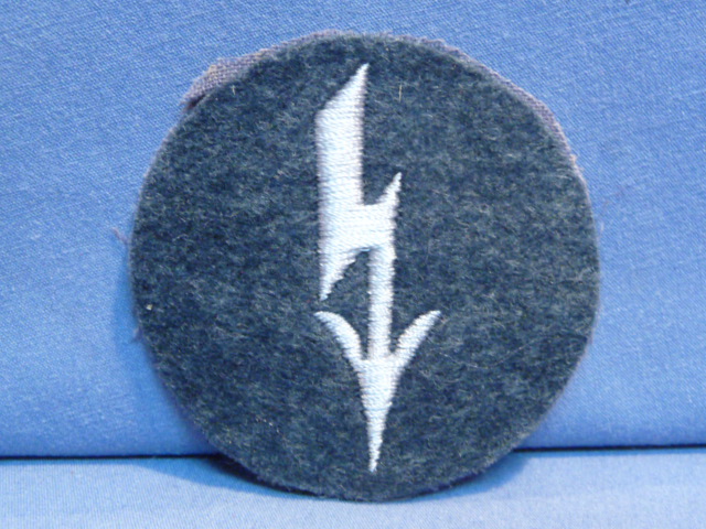 Original WWII German Luftwaffe (Air Force) Signals Personnel Trade Badge