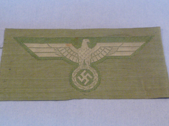 Original WWII German Early-War EM/NCO Breast Eagle, UNUSED