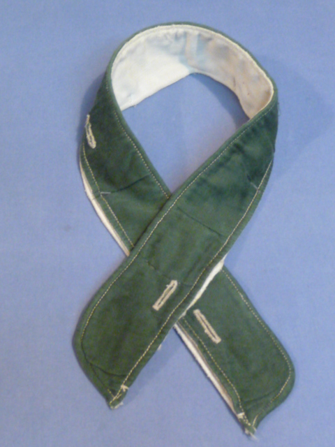 Original WWII German Army Soldiers Tunic Collar Liner, Missing its Button