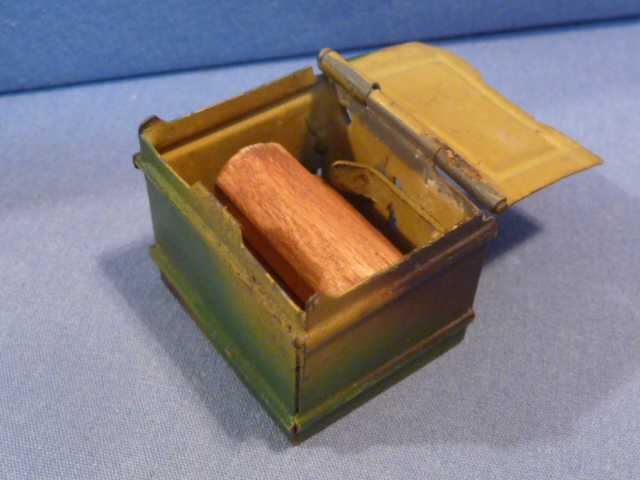 Original Nazi Era German Army Toy Soldier's Camouflaged Metal Box w/Logs