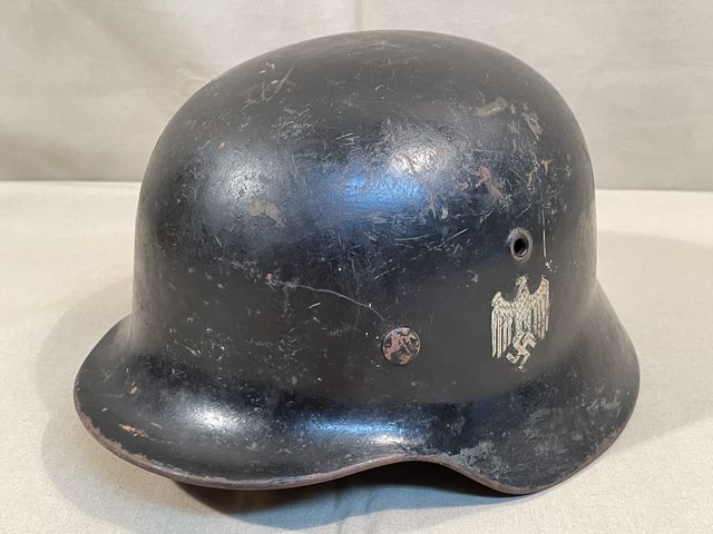 Original WWII German HEER (Army) M35 Helmet with Liner