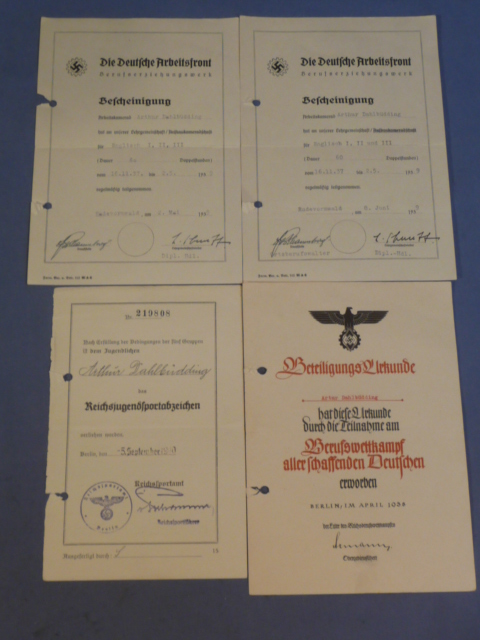 Original WWII German HJ and DAF Student Documents to Artur Dahlbdding