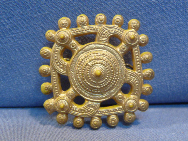 Original Nazi Era German Plastic Tinnie, SANDERUMGARD/FUNEN BRONZE FIBEL