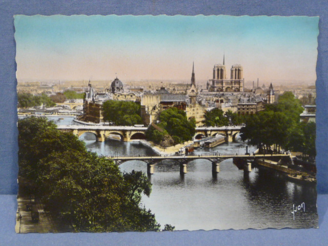 Original WWII Era French Architecture Postcard, Paris en Flanant La Cite - Notre-Dame