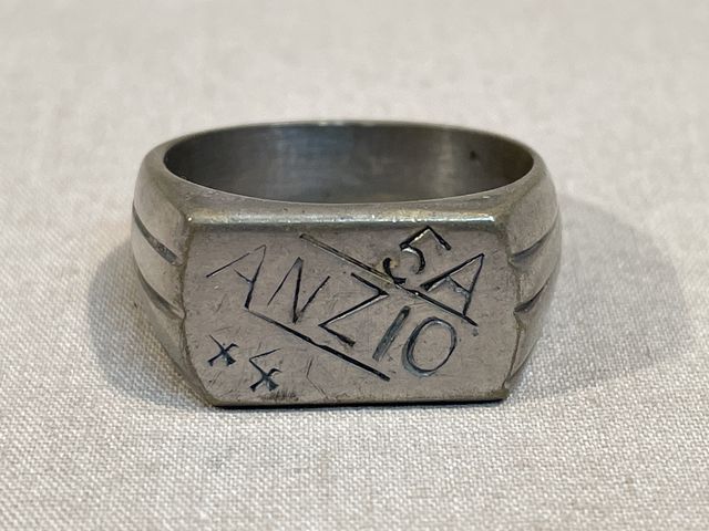 Original WWII US Soldier's Commemorative Ring, ANZIO 1944 5th Army
