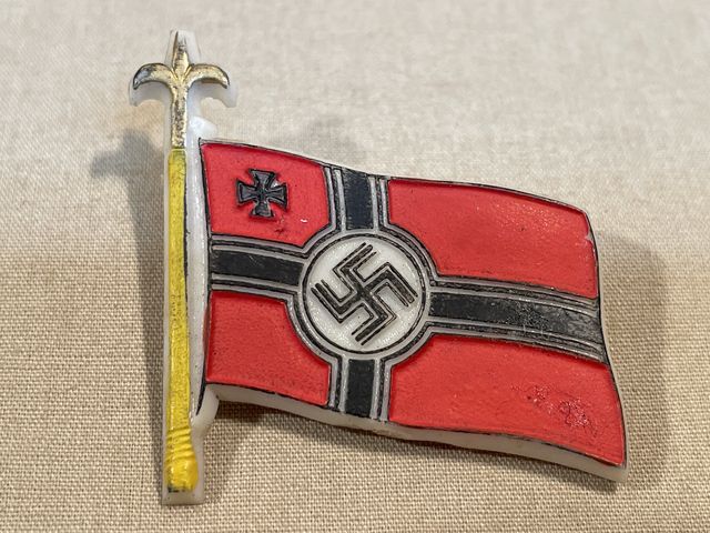 Original WWII German War Ships Flag Tinnie, TRAGEFLAGGE DER KRIEGSSCHIFFE