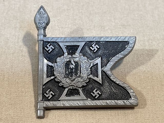 Original WWII German Army Engineer's Flag Tinnie, PIONIERE (MOT.)