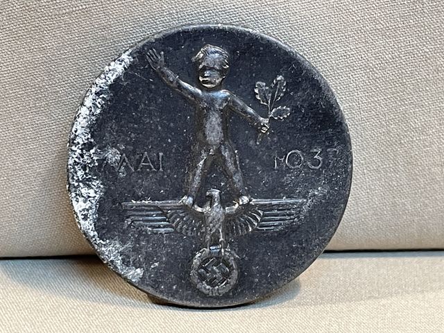 Original Nazi Era German 1 May 1937 Metal Tinnie, 1 MAI 1937