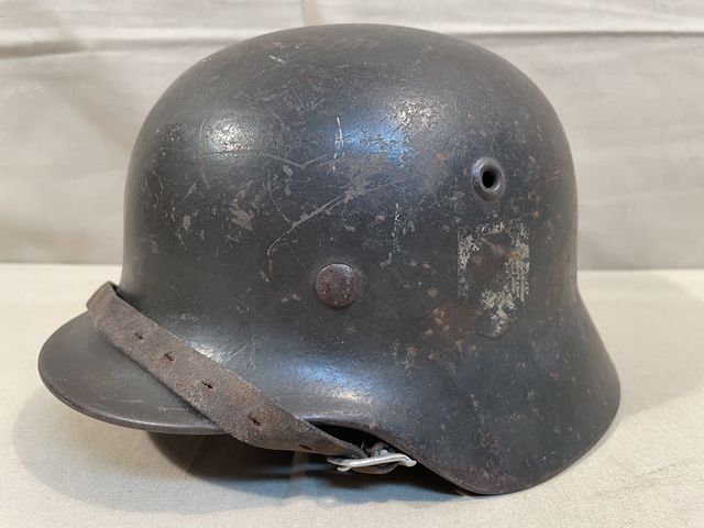 Original WWII German HEER (Army) M35 Single Decal Helmet with Liner & Chin Strap