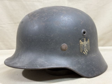 Original WWII German Army (Heer) M40 Single Decal Steel Helmet