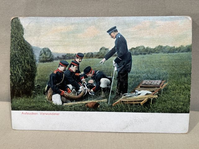Original WWI German Military Themed Postcard, Aufsuchen Verwundeter