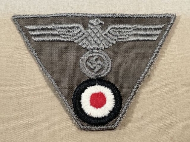 Orignal WWII German Army Late-War EM/NCO Trapezoid M43 Cap Insignia, UNISSUED!
