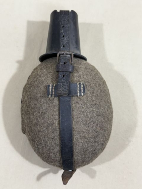 Original WWII German Soldier's Mid-War M-31 Canteen w/Bakelite Cup