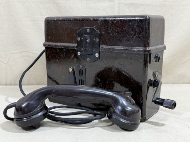 Original WWII German Model 33 Field Phone in Bakelite Case, 1942